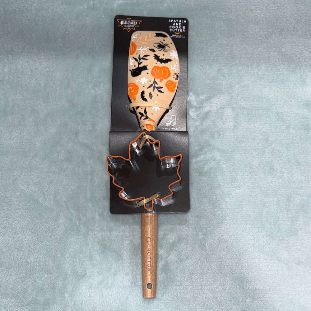 Spatula and Cookie Cutter Set